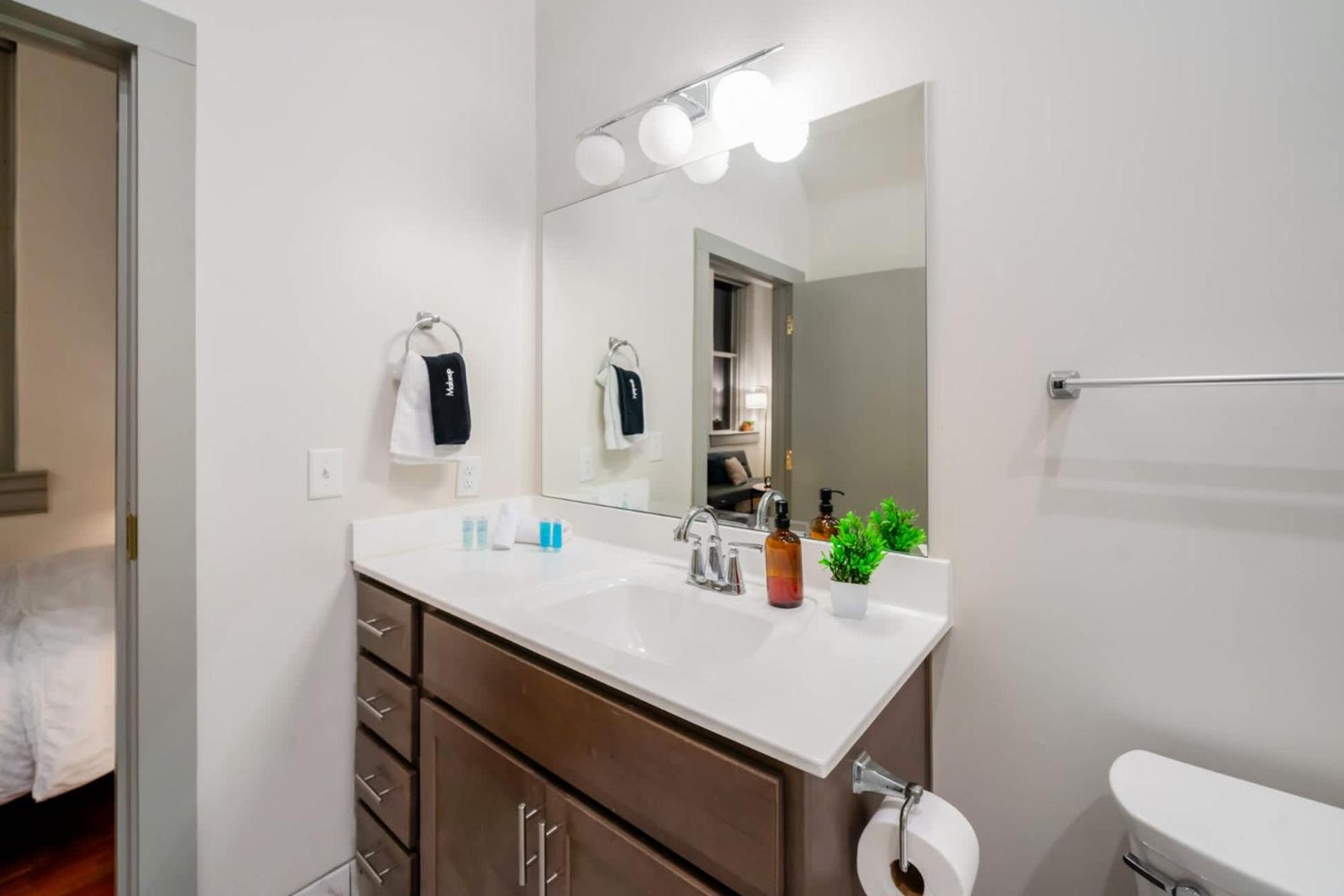 Bright And Modern In # 407